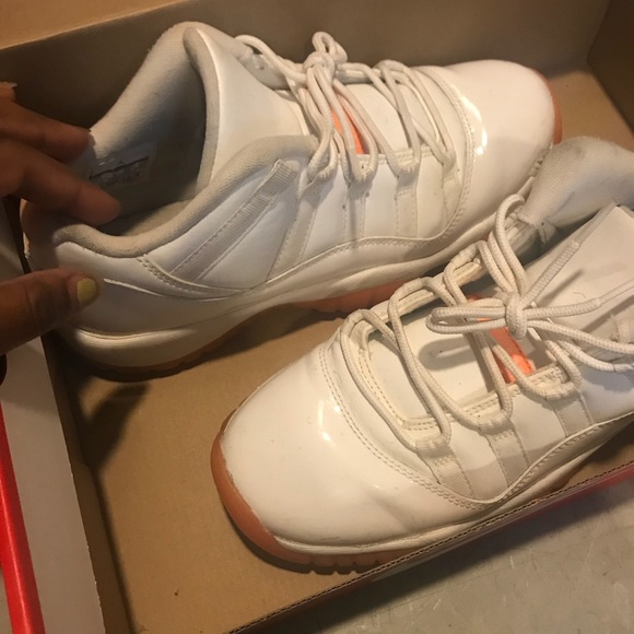 Jordan 11 - Picture 2 of 2